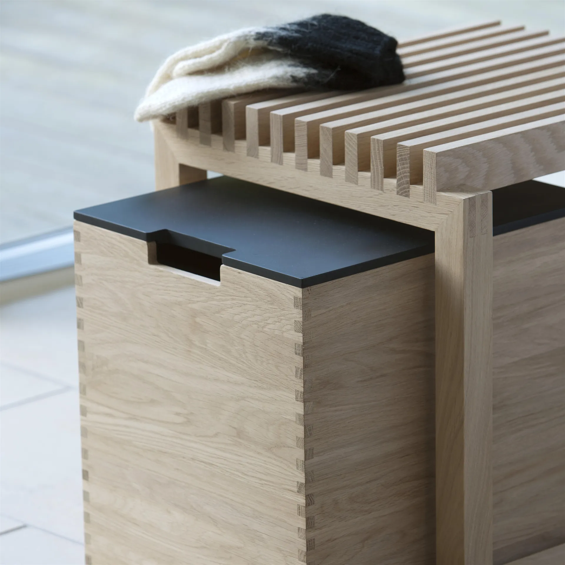 Cutter pall, Ek Fritz Hansen
