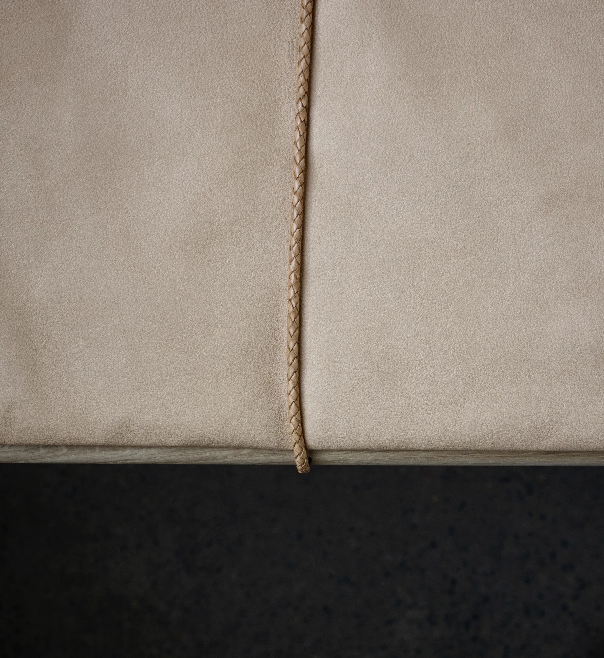 Georg linnedyna med rem till bänk, Beige Fritz Hansen