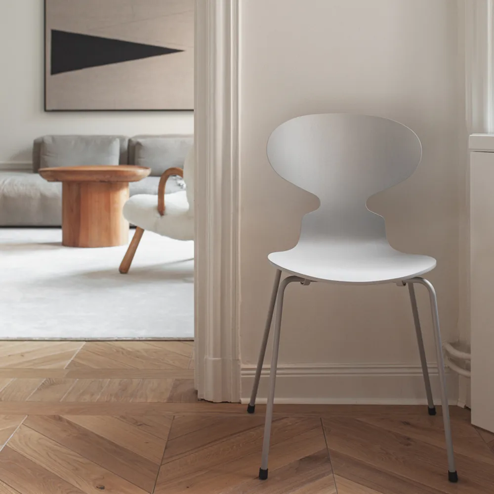 Myran 3101 stol, white, målad ask, kromat stålstativ Fritz Hansen