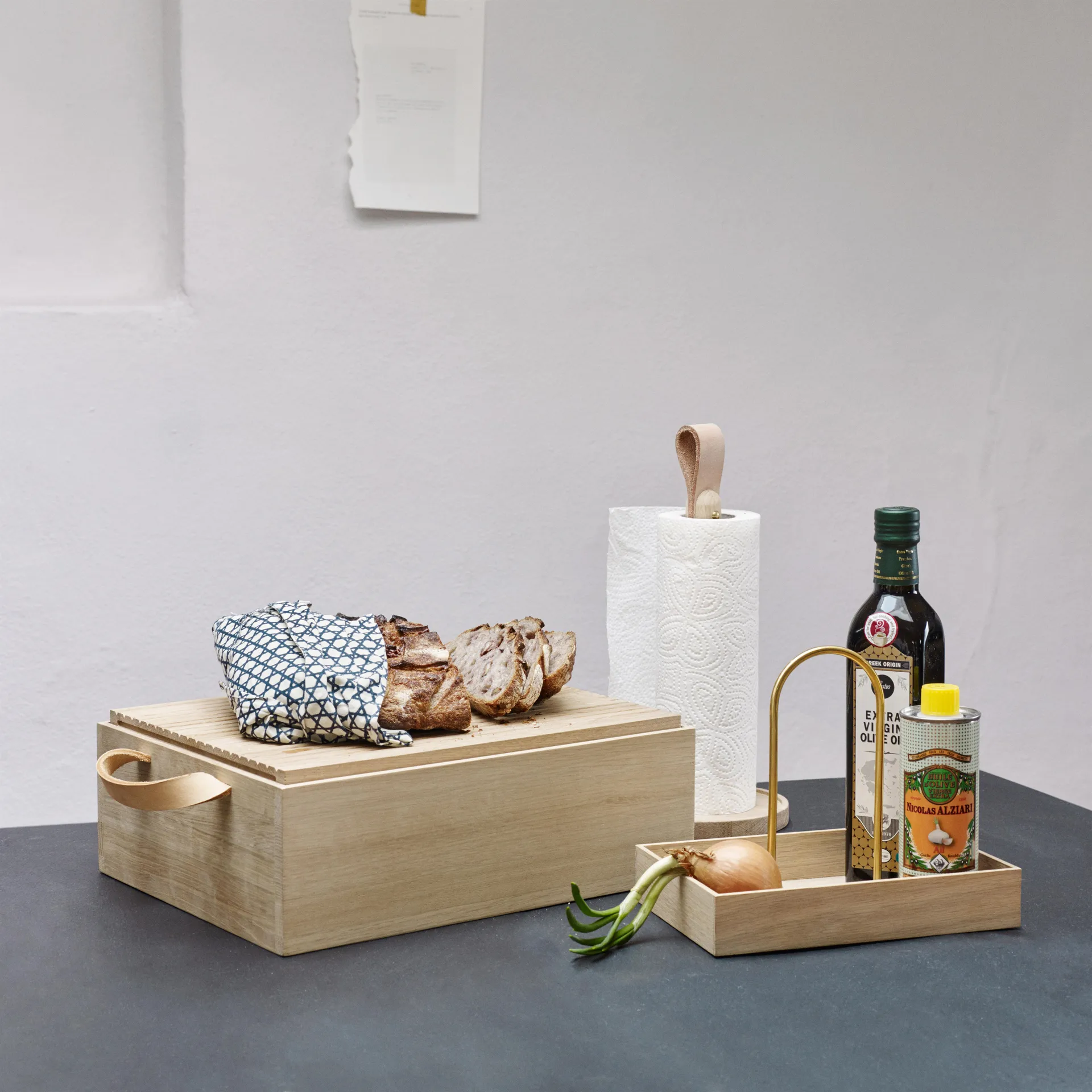 Norr box, ek Fritz Hansen