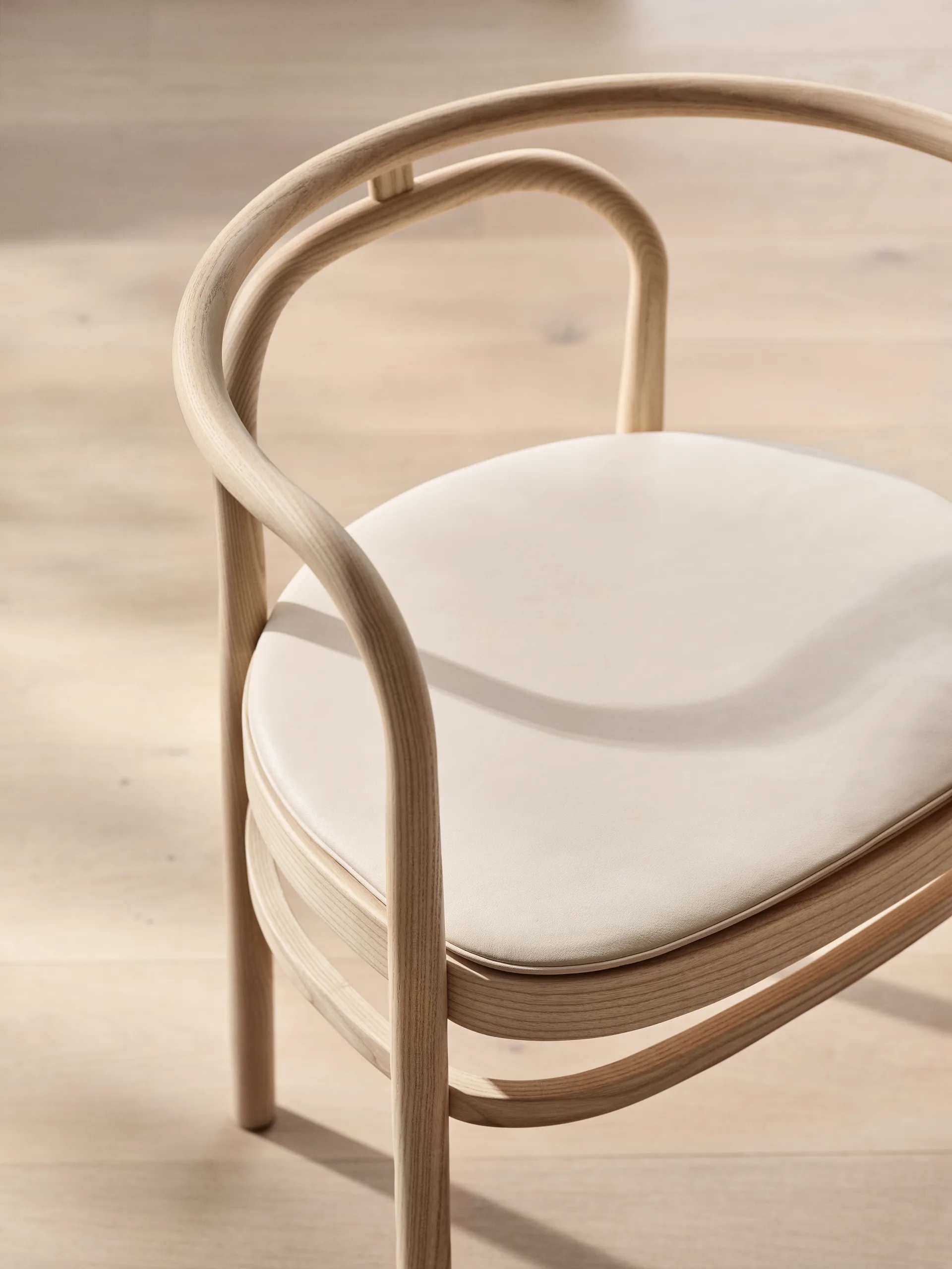PK15 karmstol, Ask-rotting natur Fritz Hansen