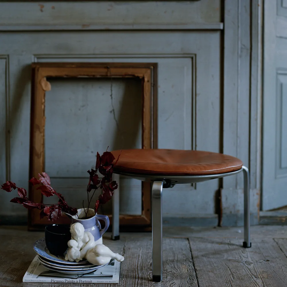 PK33 pall, Leather aura black Fritz Hansen