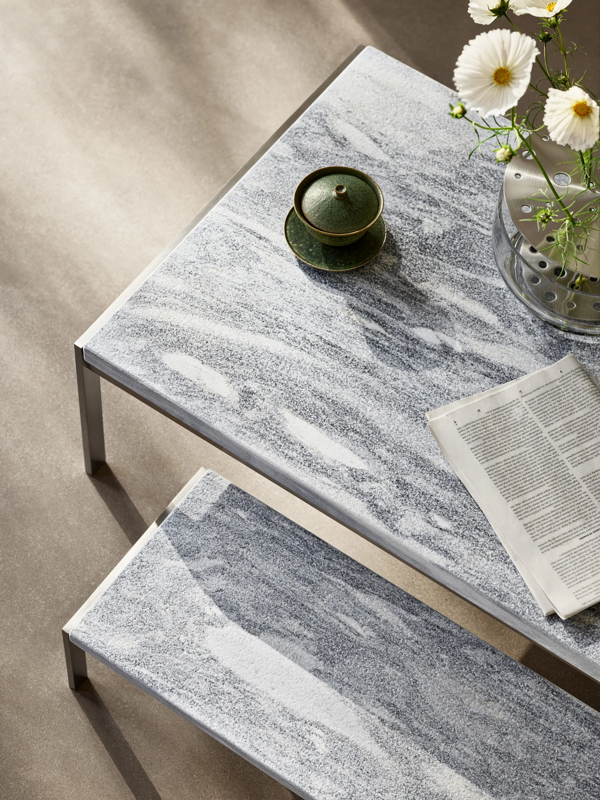 PK62 soffbord, Fauske marble grey-white Fritz Hansen