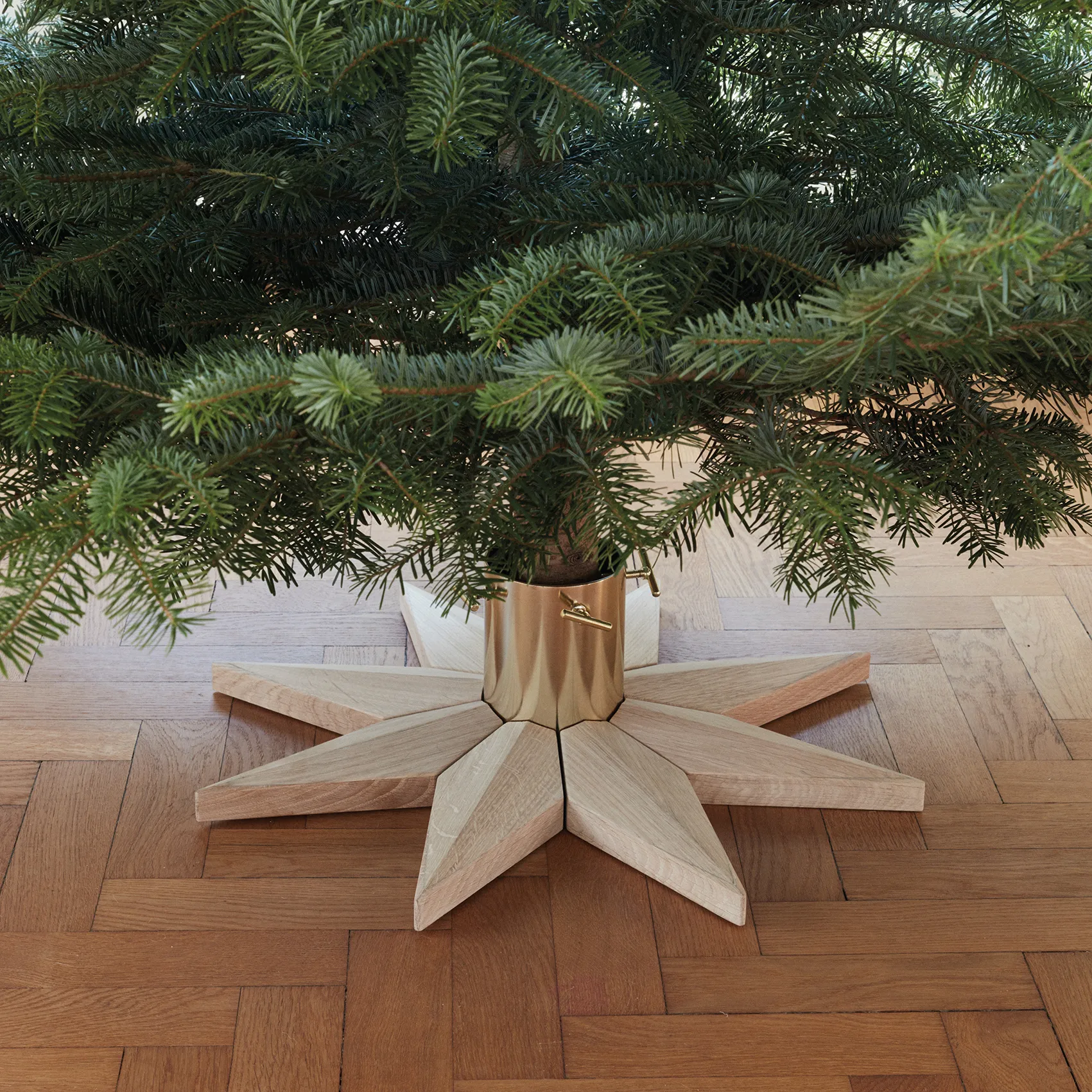 Stella julgransfot Ø50,5 cm, Ek Fritz Hansen