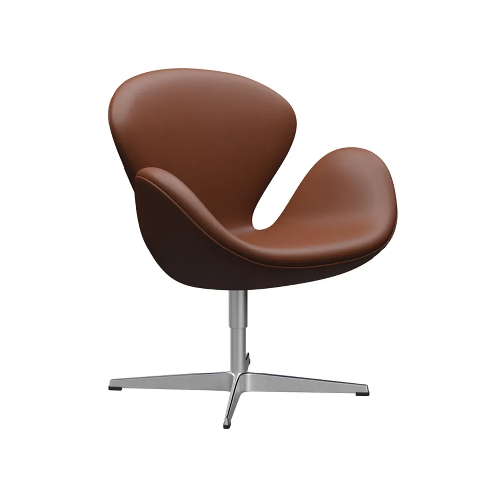Svanen 3320 fåtölj, läder aura cognac, satinborstat rostfritt stålstativ Fritz Hansen