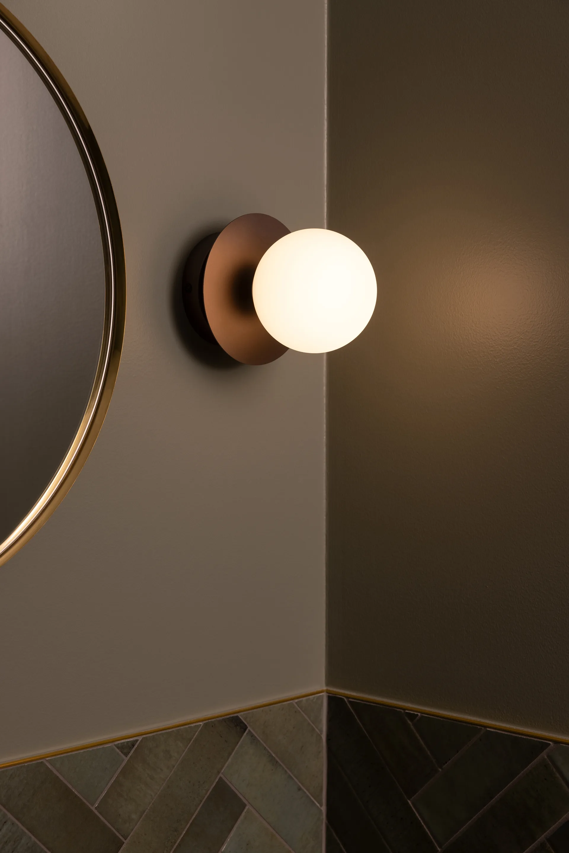 Art Deco plafond, Bronze-vit Globen Lighting