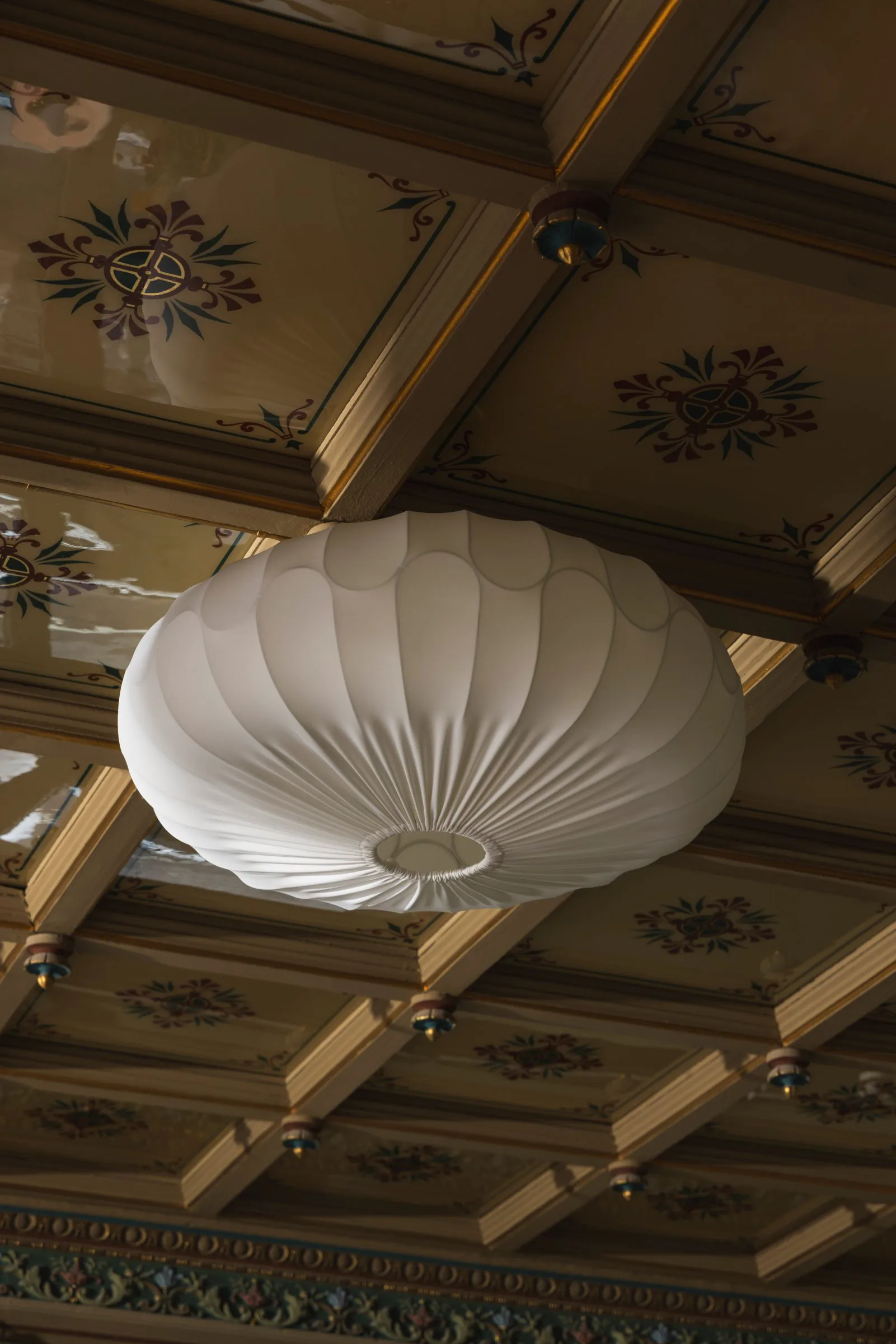 Bladverk plafond, Vit, Ø70x30 cm Globen Lighting