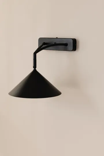 Curve vägglampa - Svart - Globen Lighting