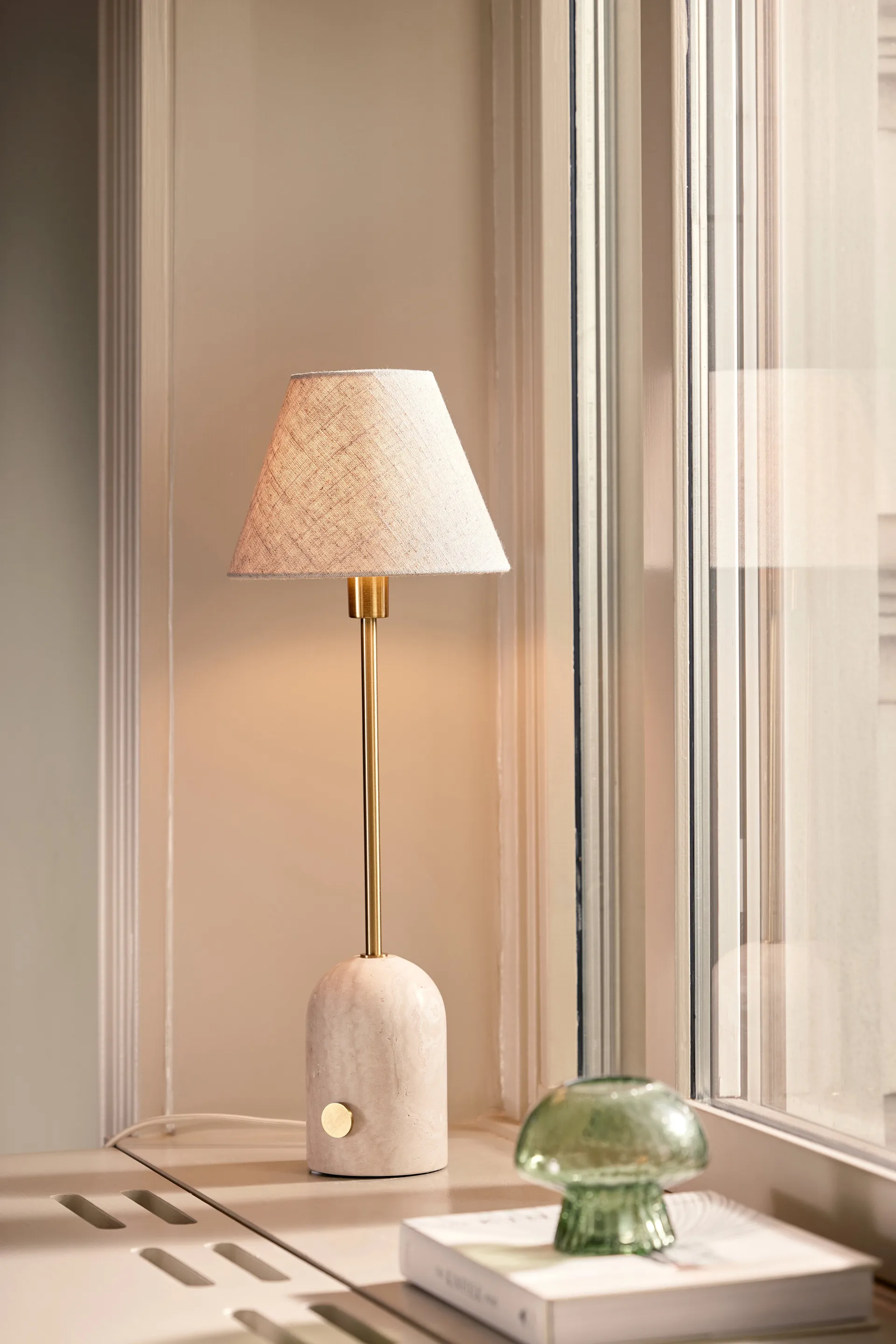 Gino 20 bordslampa, Travertin Globen Lighting