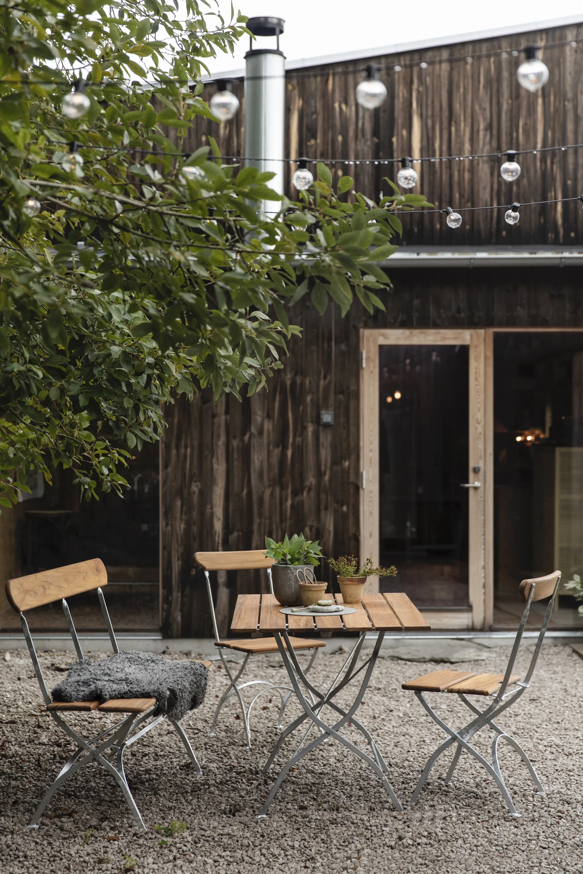 Bryggeristol, Teak-varmförzinkat stativ Grythyttan Stålmöbler