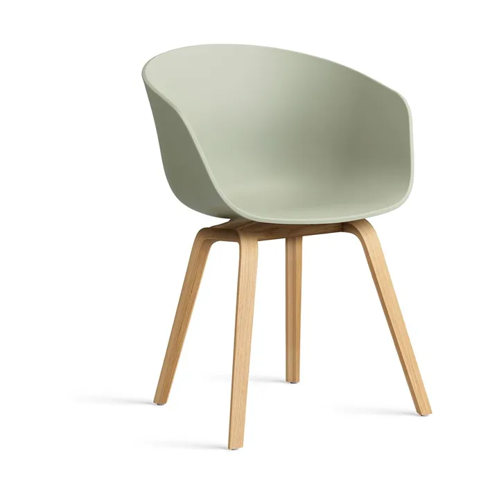 About a Chair 22 stol - Pastellgrön-lackerat ekstativ - HAY