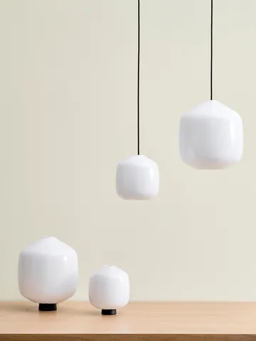 Buoy pendel Ø20 cm - Opal glass-soft black - HAY