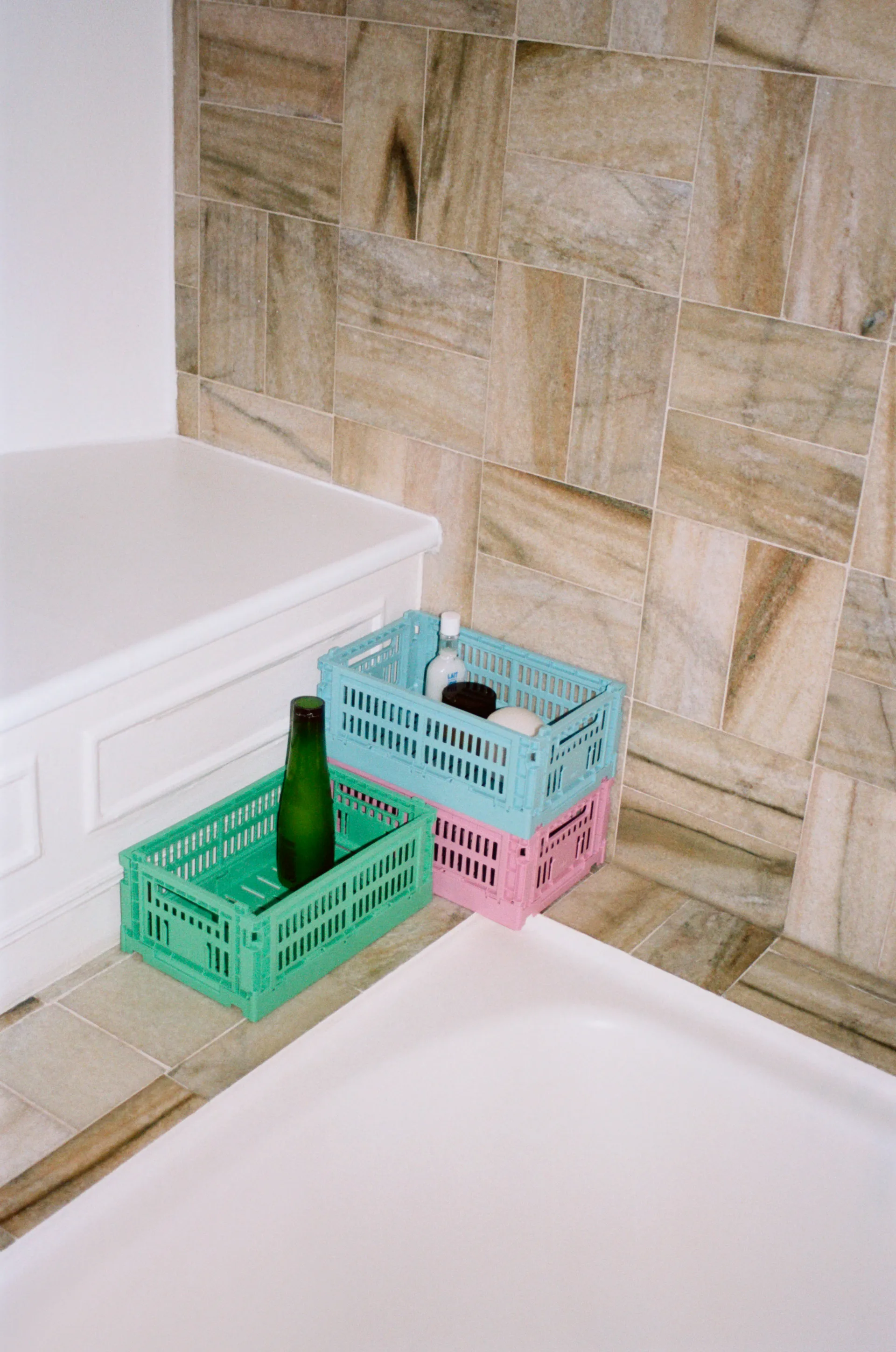 Colour Crate S 17x26,5 cm, Dark mint HAY