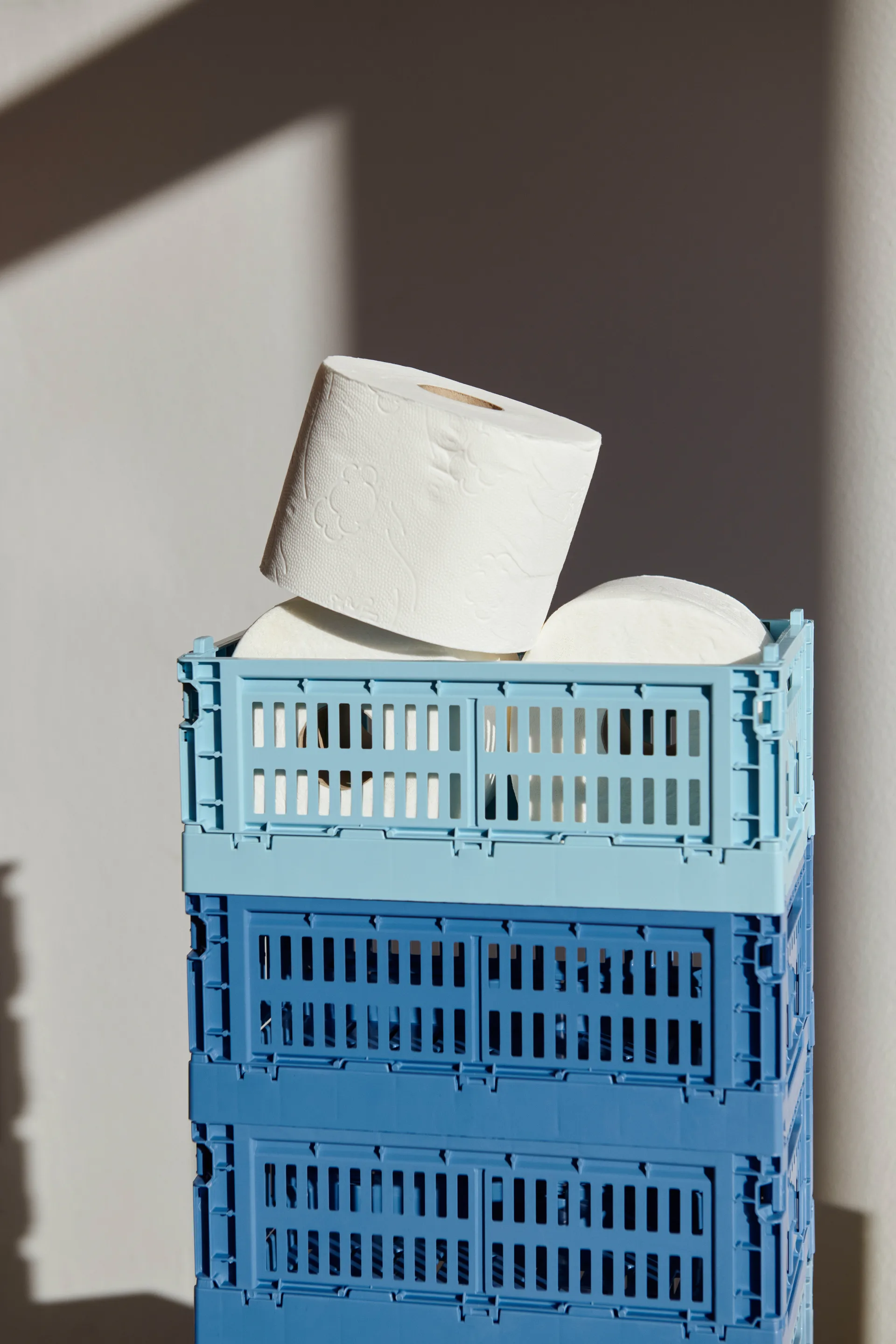 Colour Crate S 17x26,5 cm, Electric blue HAY