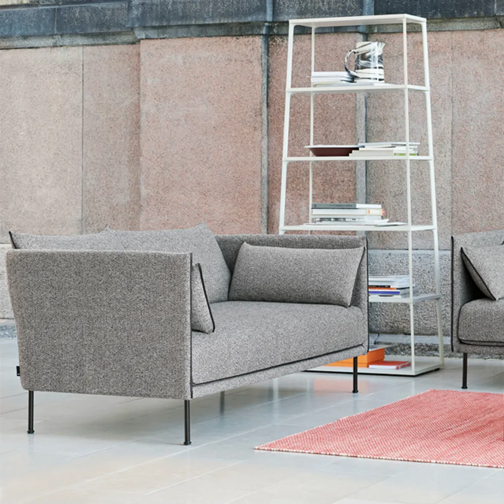 Silhouette 2-sits soffa, Ruskin 33-svart metallben HAY