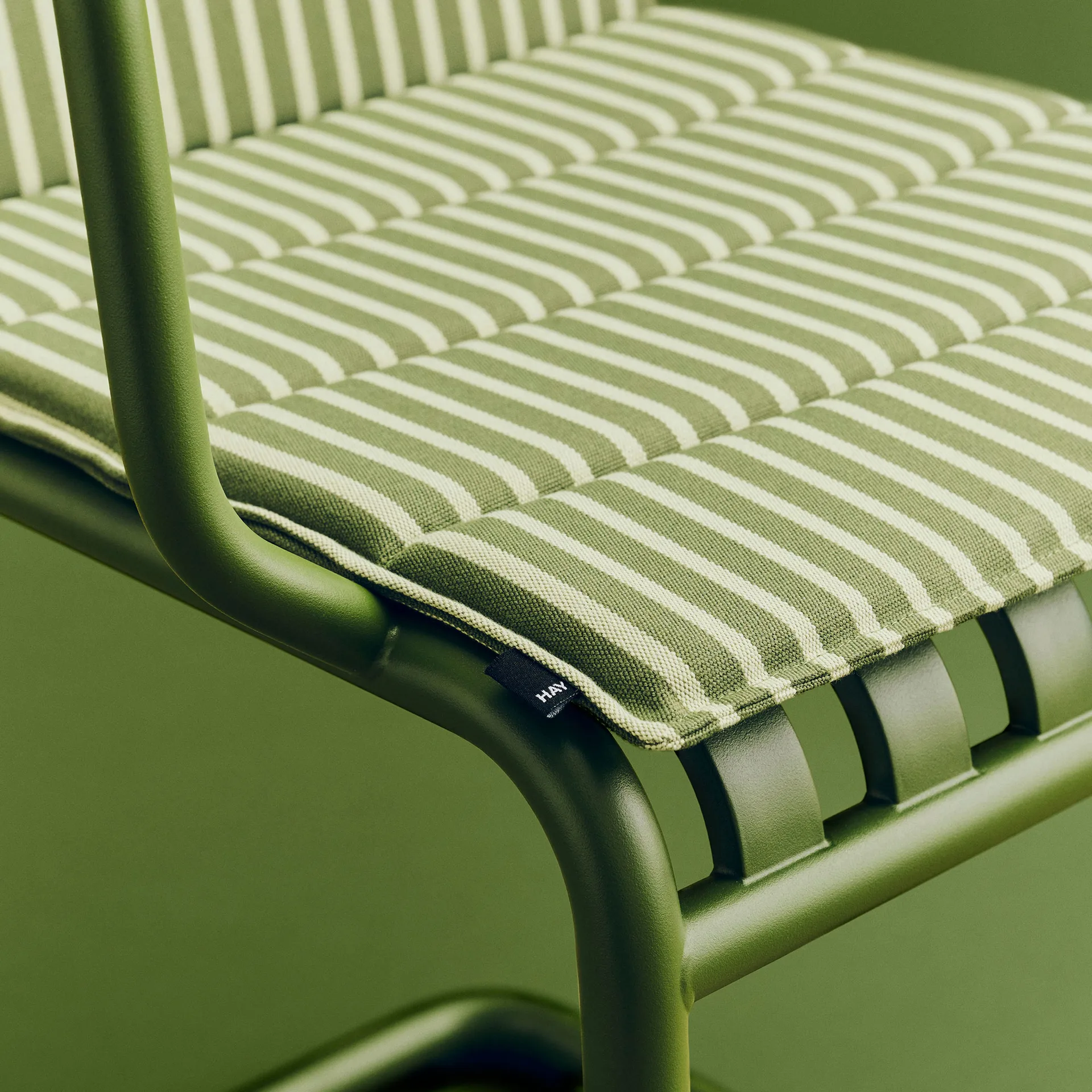 Terrazza Folding sittdyna, Olive bold stripe, 82x40 cm HAY