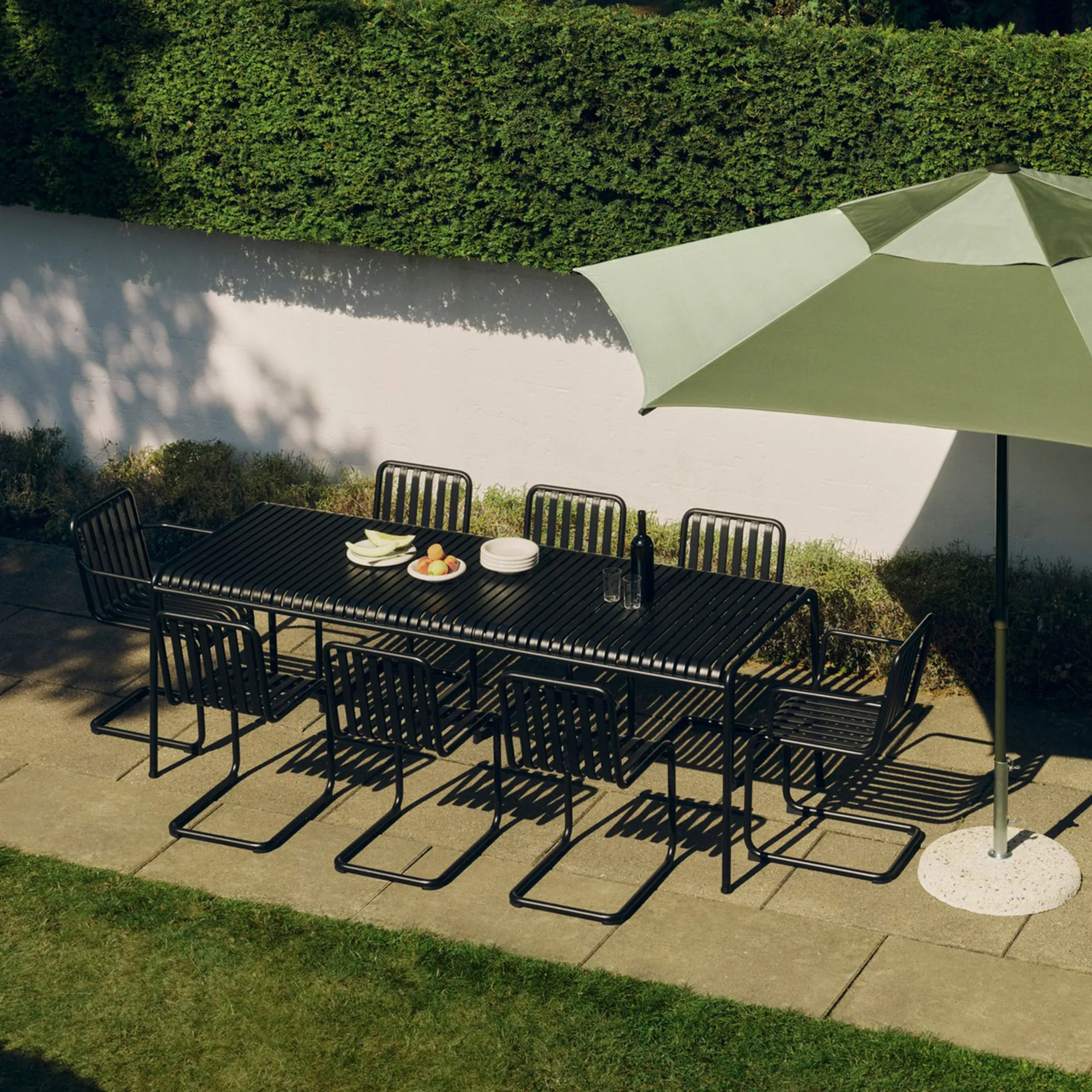 Terrazza Hexagon parasoll, Green-dark green HAY