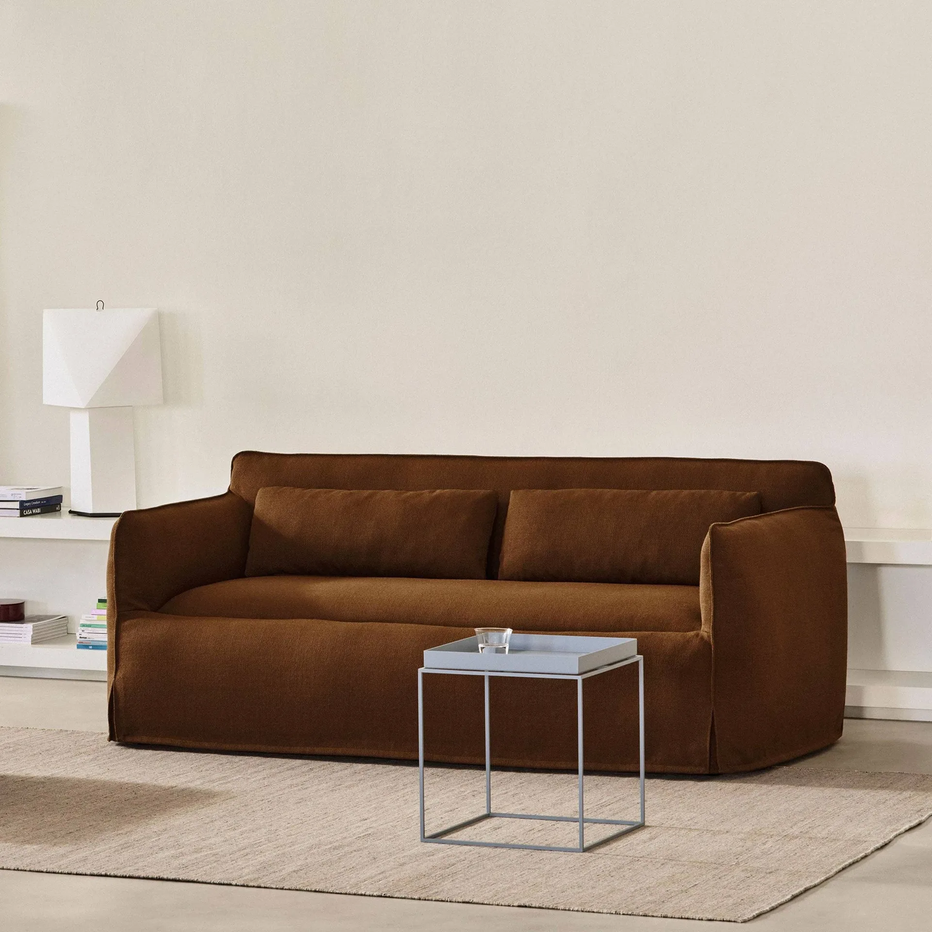 Tray Table medium brickbord, Warm beige, 40x40x44 cm HAY