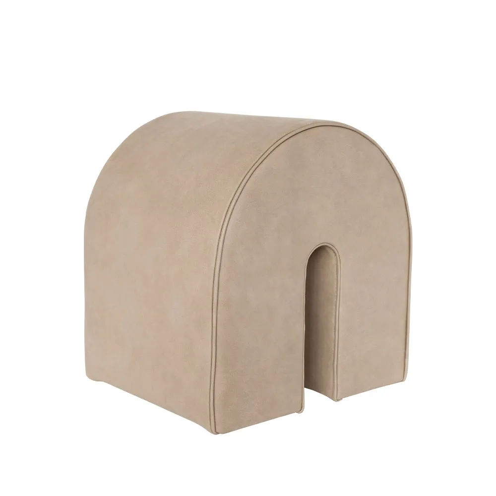 Curved sittpuff, Läder light brown Kristina Dam Studio