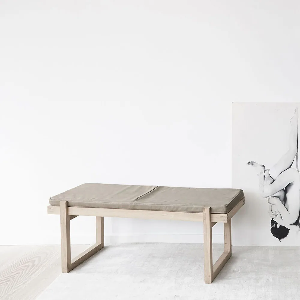 Minimal bänk, Oak Kristina Dam Studio
