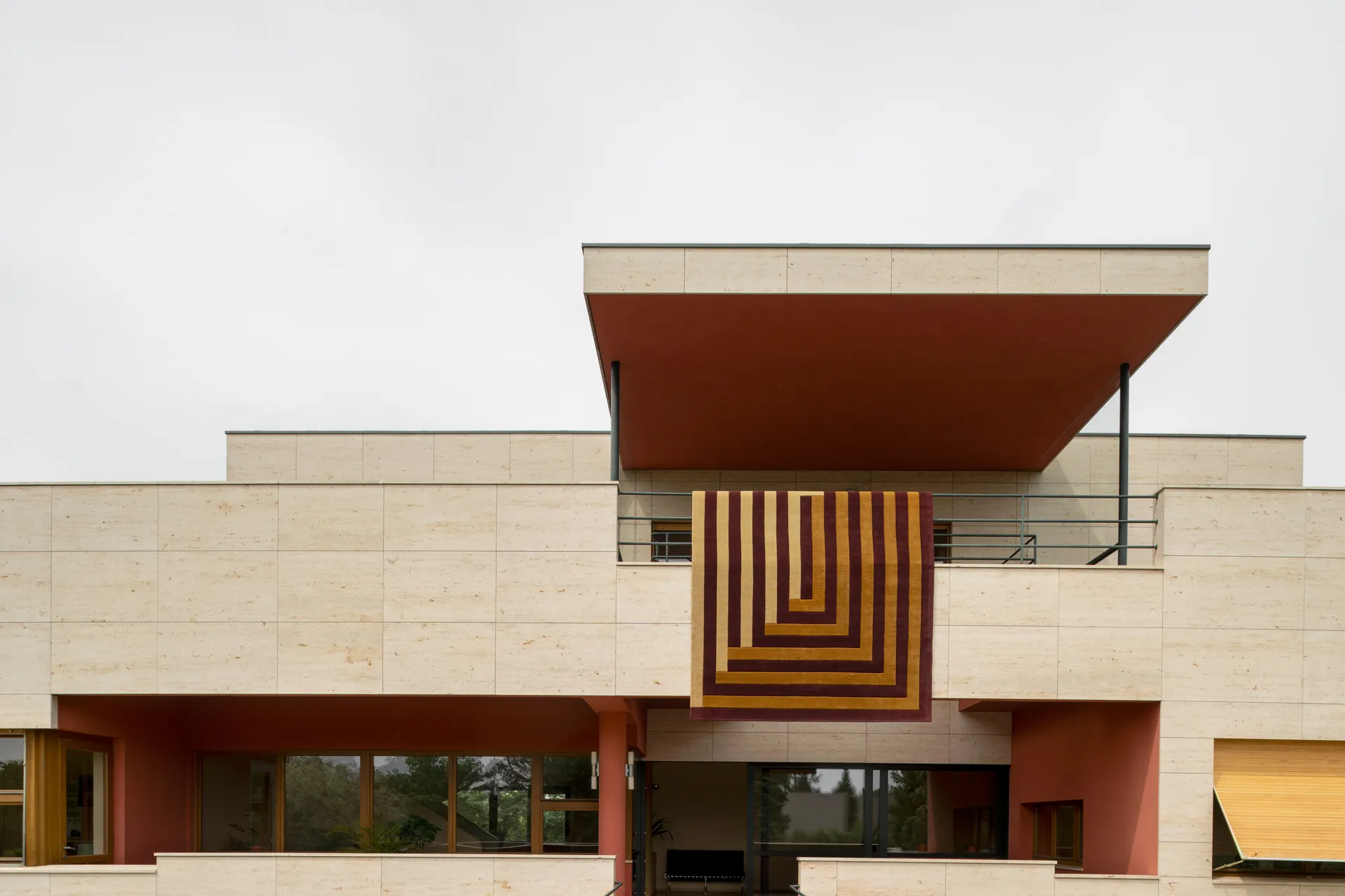 Teklan Labyrinth ullmatta, Mulberry sand, 250x350 cm Layered