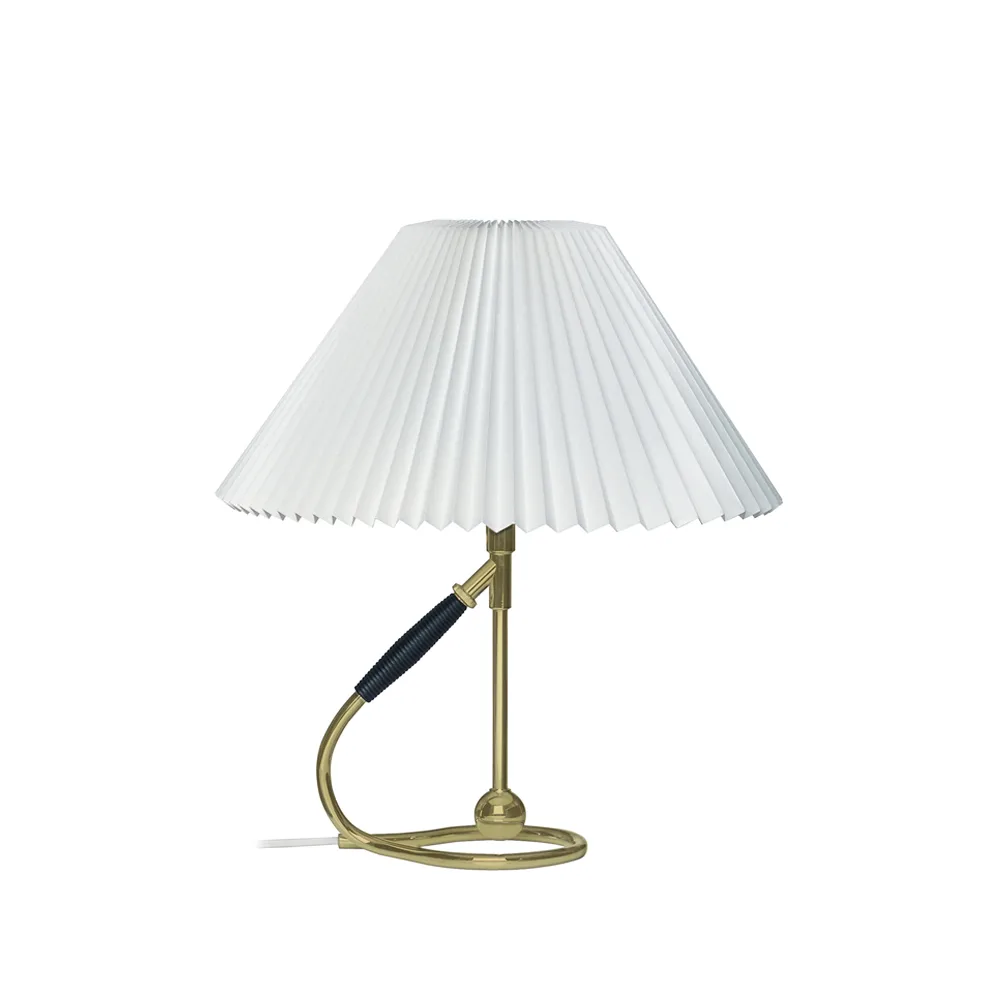 306 bordslampa, mässing, vit lampskärm Le Klint
