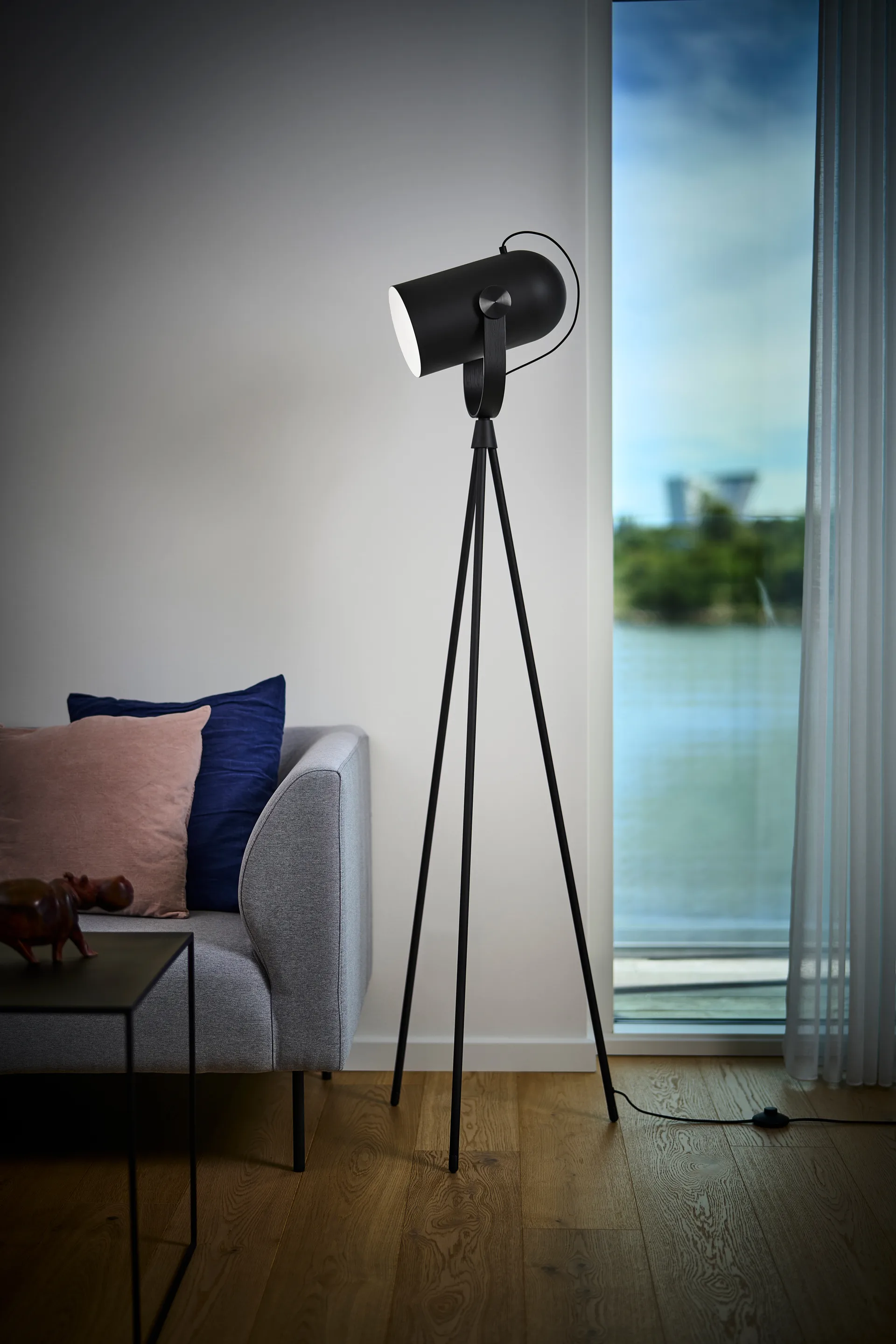 Carronade II golvlampa, Svart-svart ek Le Klint