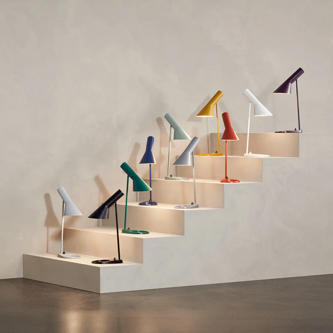 AJ MINI bordslampa, Aubergine Louis Poulsen