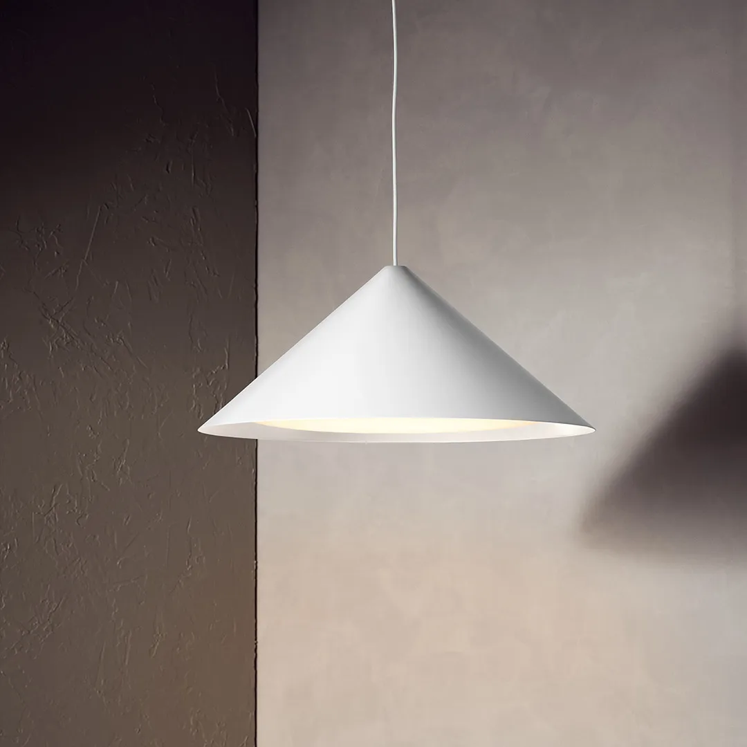 Keglen pendel Ø65 cm, Vit Louis Poulsen