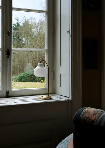 VL Ring Crown bordslampa Ø15 cm - Mässing-opalglas - Louis Poulsen