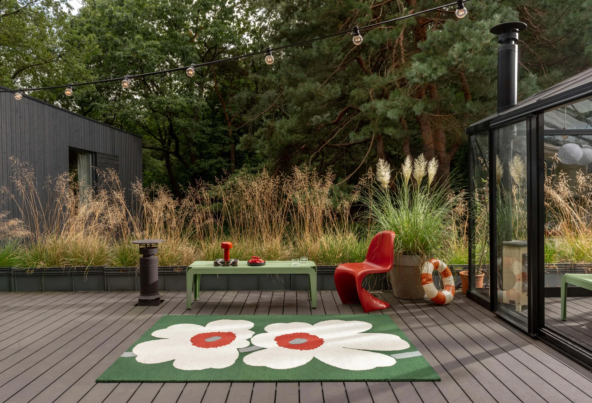 Unikko 60-årsjubileum tuftad plastmatta, 140x200 cm Marimekko