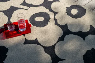 Unikko matta outdoor - Charcoal-white, 250x350 cm - Marimekko