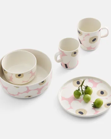 Unikko skål 1,5 L - Off white-pink-sand-charcoal - Marimekko