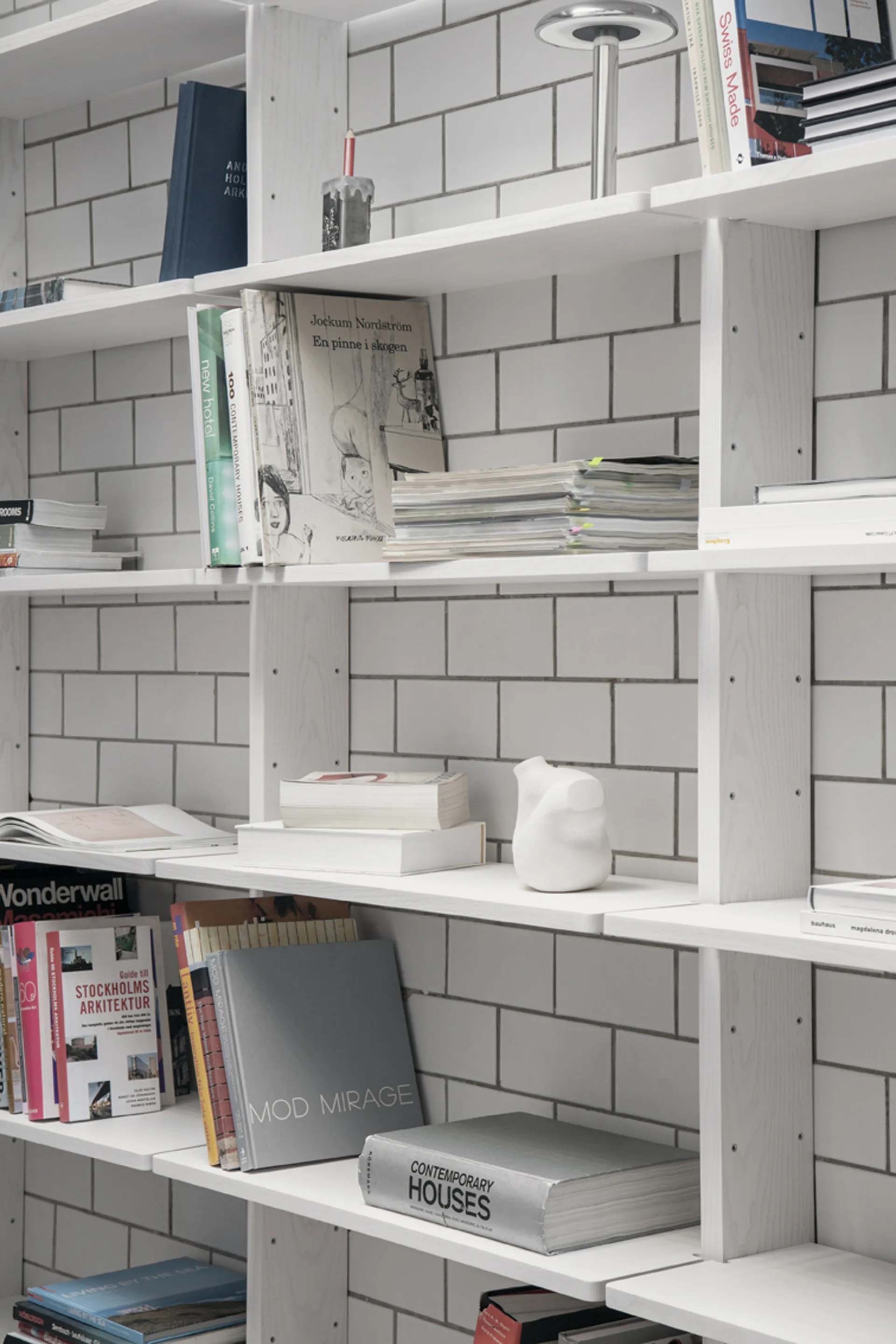 Gridlock Desk skrivbordshyllplan, White stained Ash Massproductions