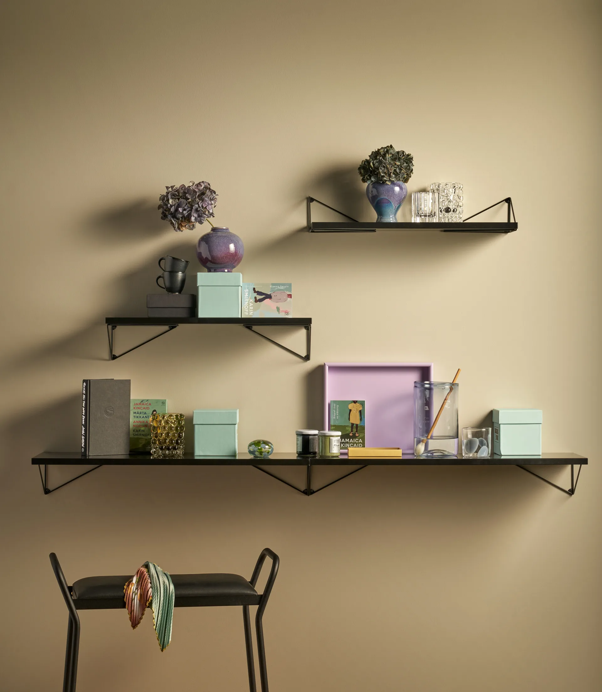 Pythagoras Shelf L hyllplan, svart Maze