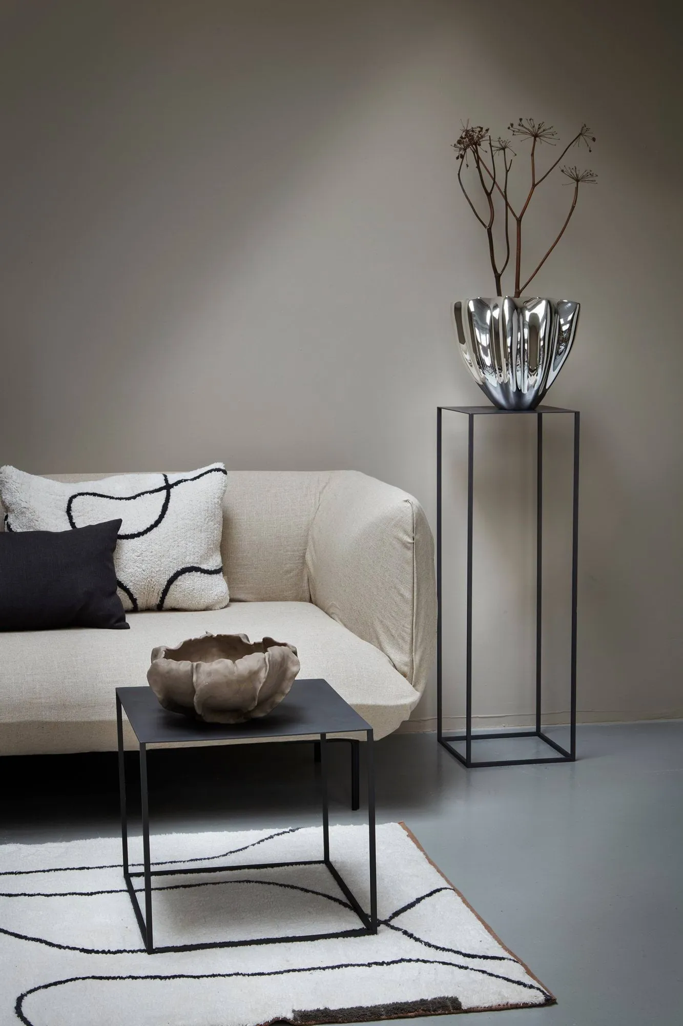 Cubic piedestal, Svart, 29x29x90 cm Mette Ditmer
