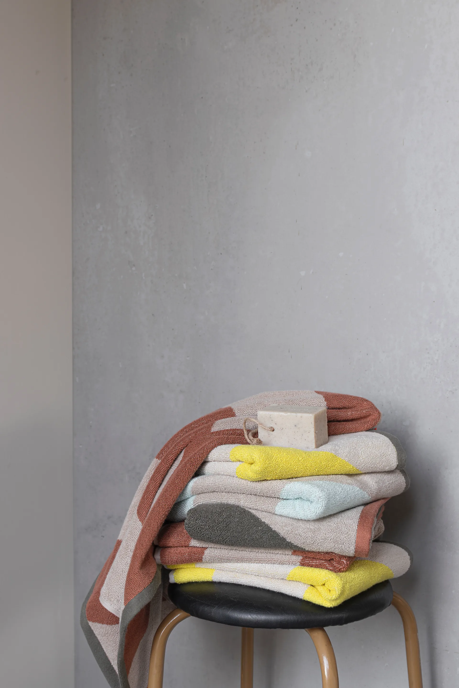 Diagonal handduk, Dark olive, 50x90 cm Mette Ditmer