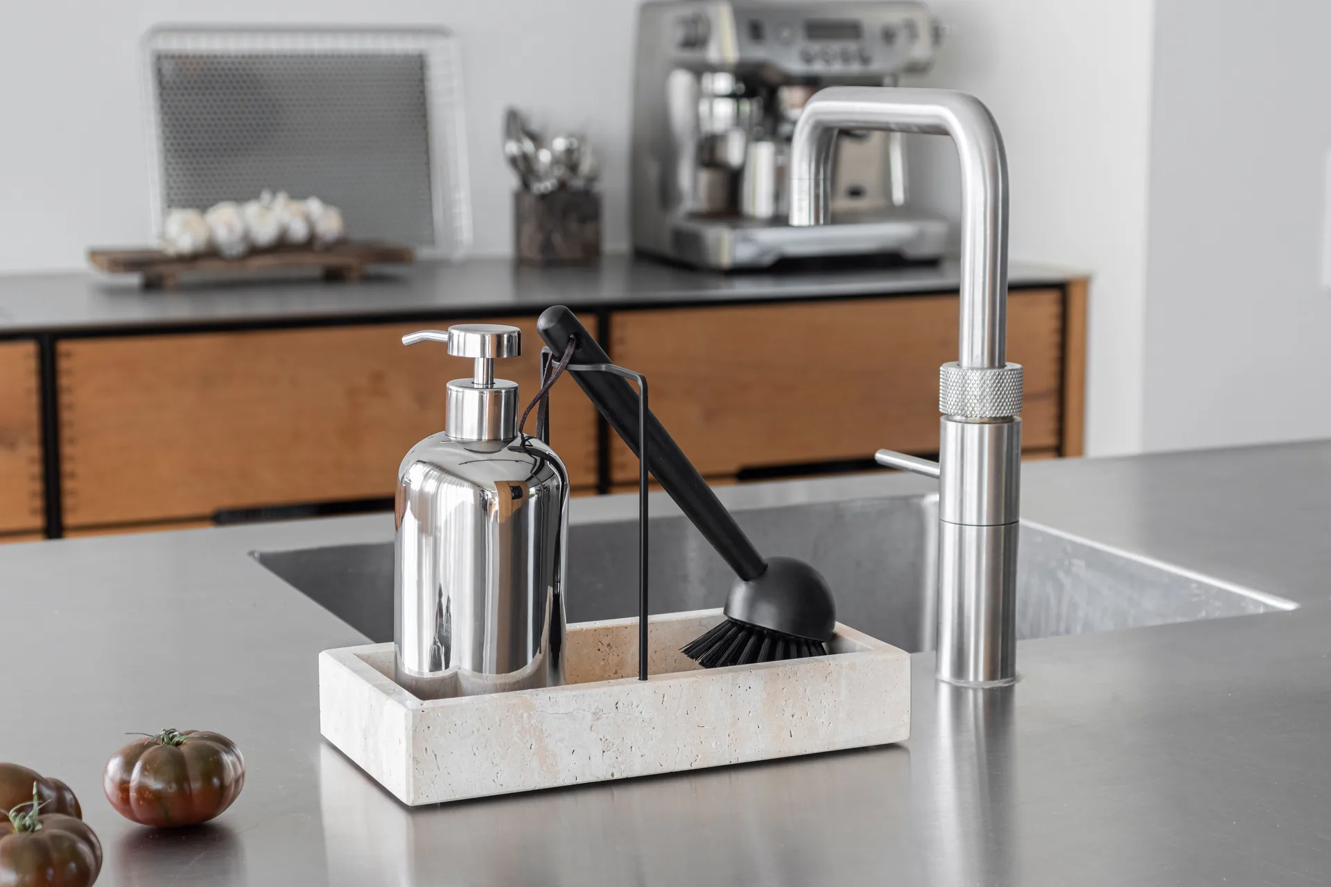 Lotus tvålpump hög, Chrome Mette Ditmer