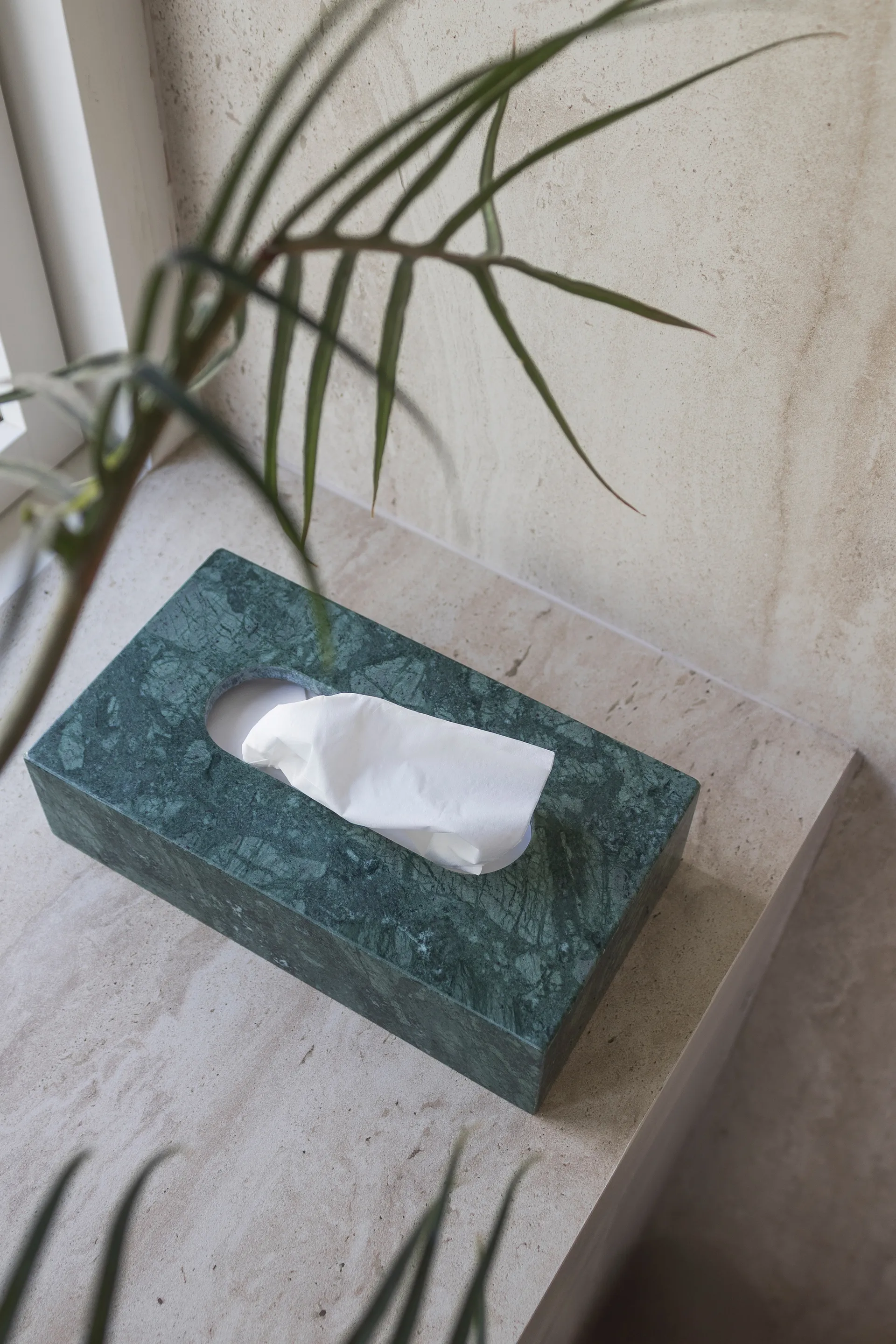 Marble näsdukslåda 14x25,5 cm, Dark forest Mette Ditmer
