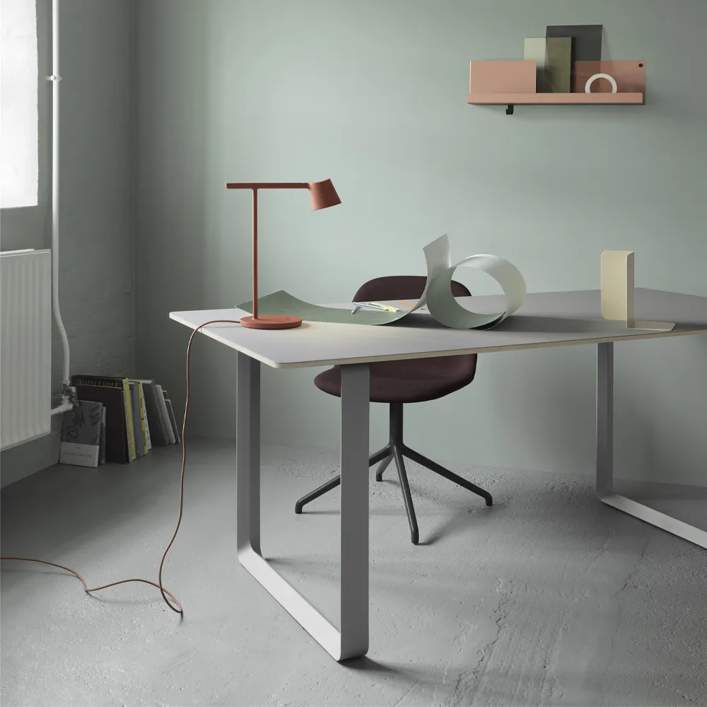 70/70 matbord 170x85 cm, Solid smoked oak-White Muuto