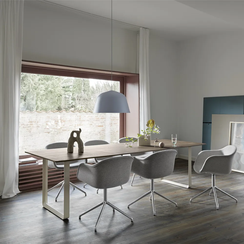 70/70 matbord 255x108 cm, Solid oak-White Muuto