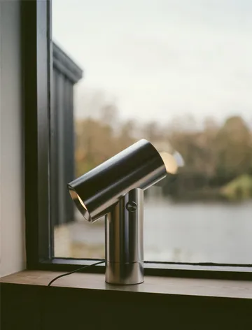 Beam bordslampa 45,4 cm - Polerad aluminium - Muuto