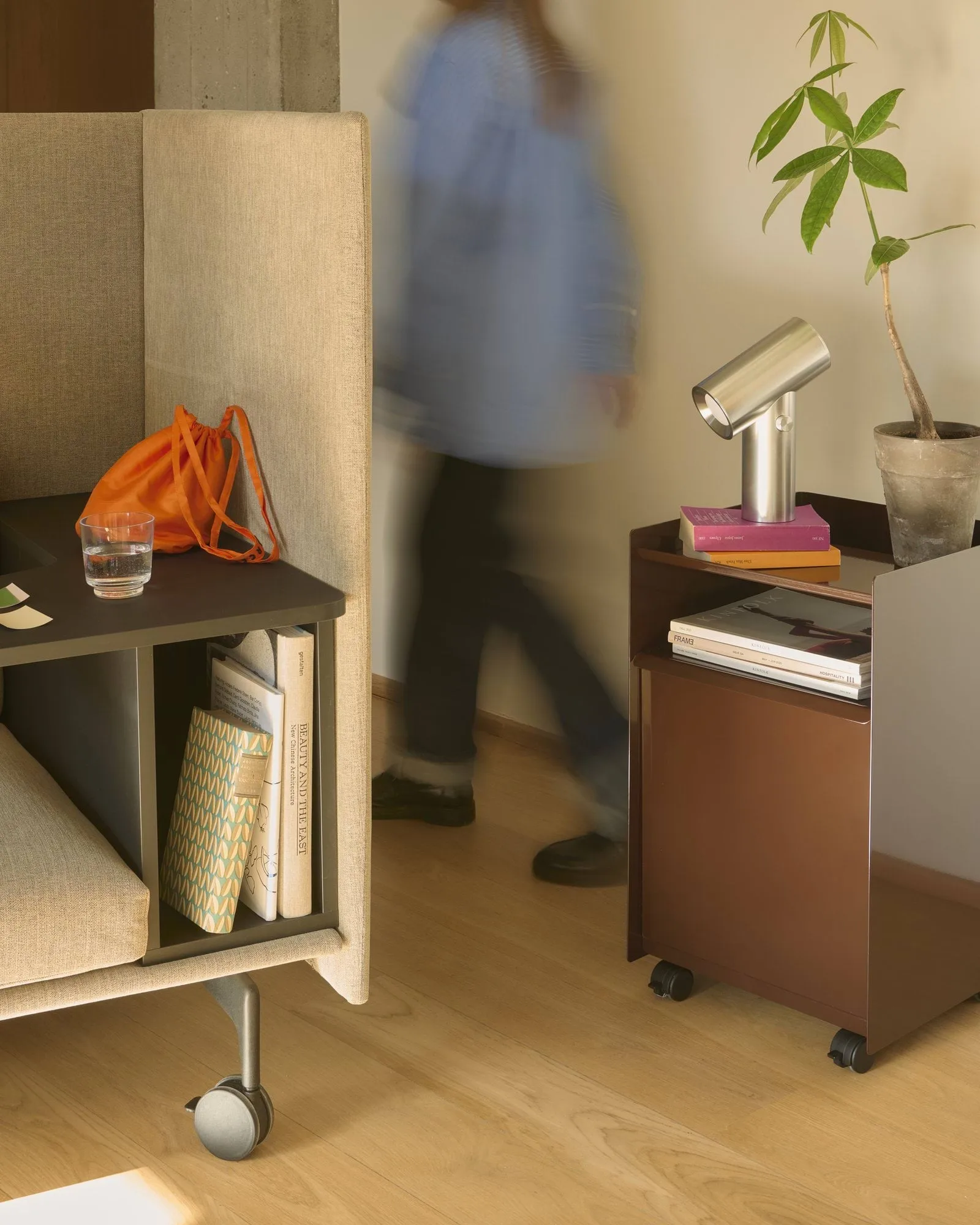 Folded Trolley rullvagn med låda, Black Muuto