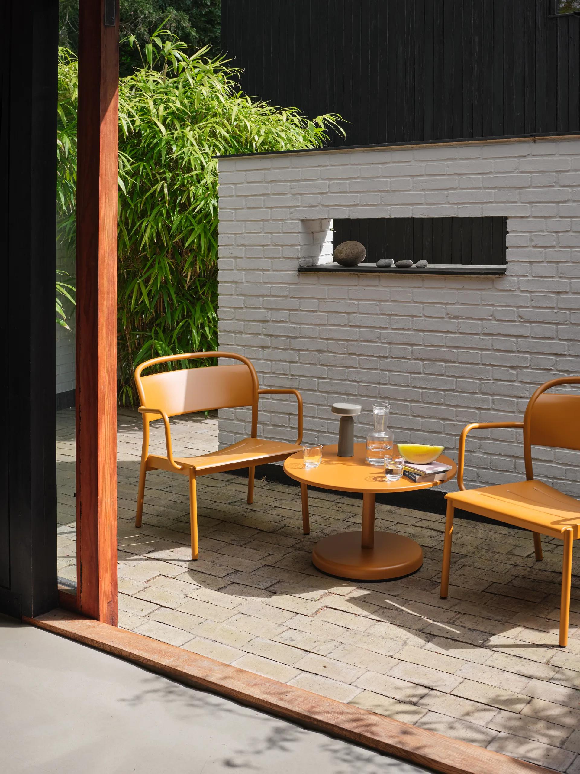 Linear Steel loungefåtölj, Burnt orange Muuto