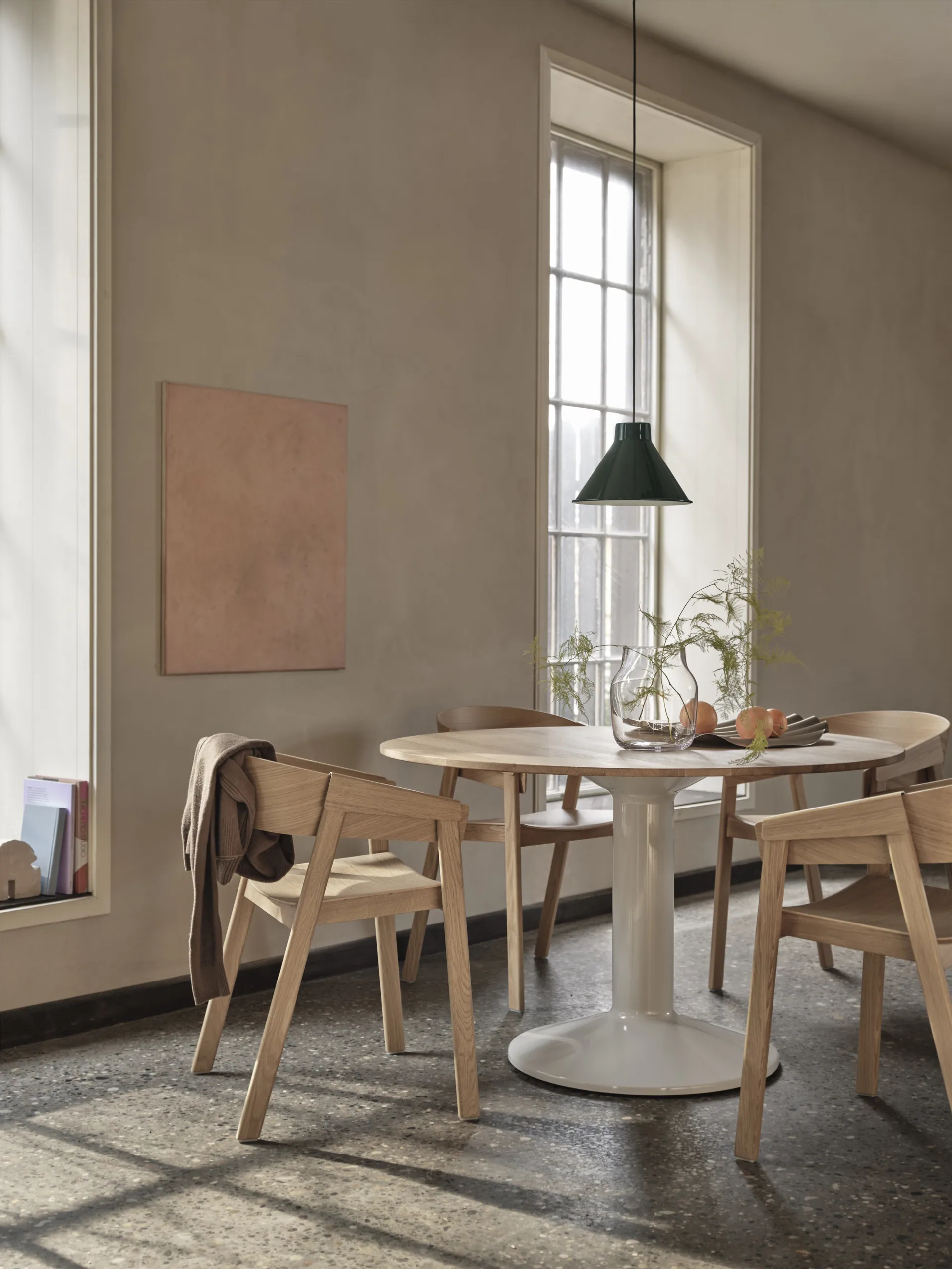 Midst pelarbord, Oiled oak-grey, Ø120 cm Muuto