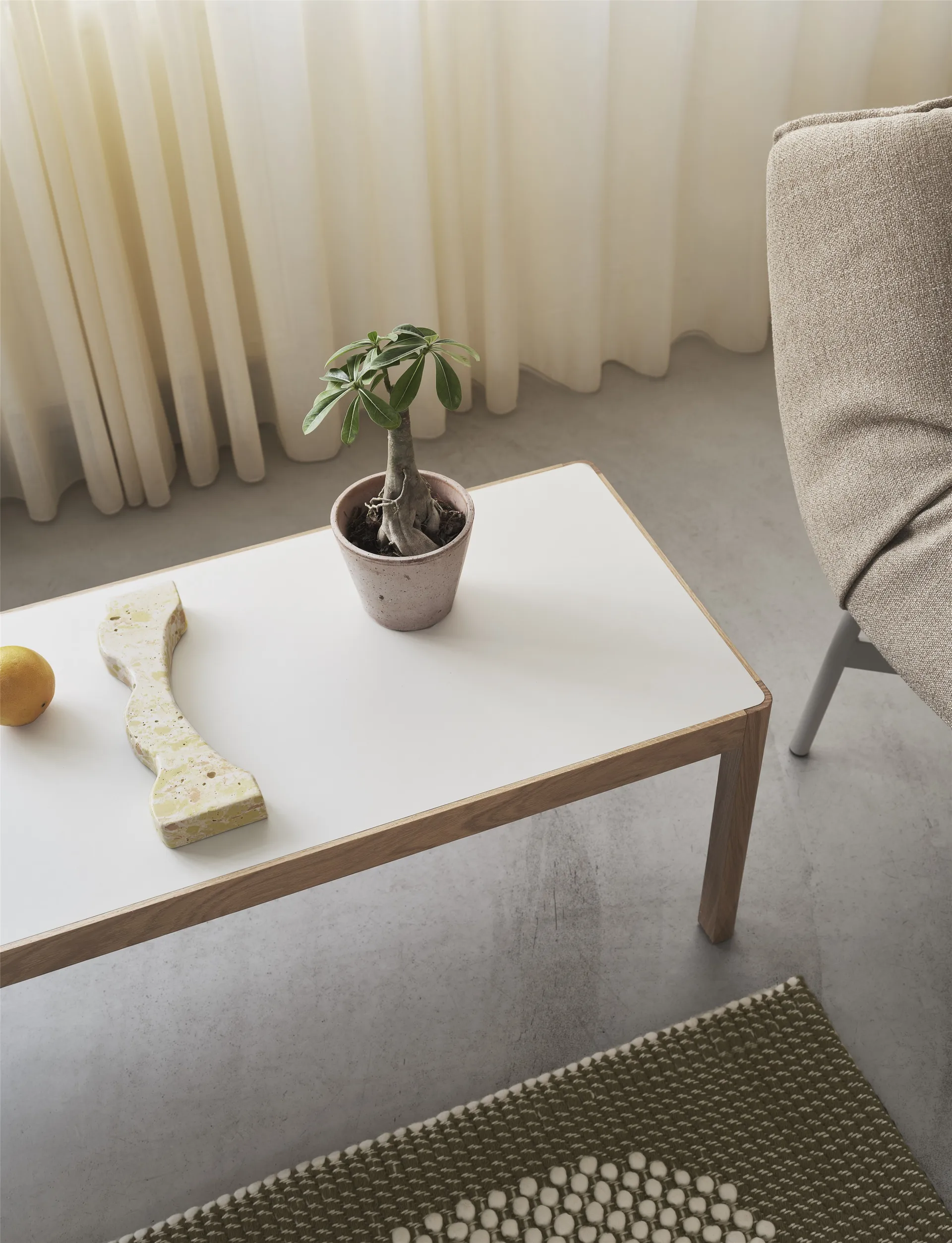 Pebble matta 200x300 cm, Brown green Muuto