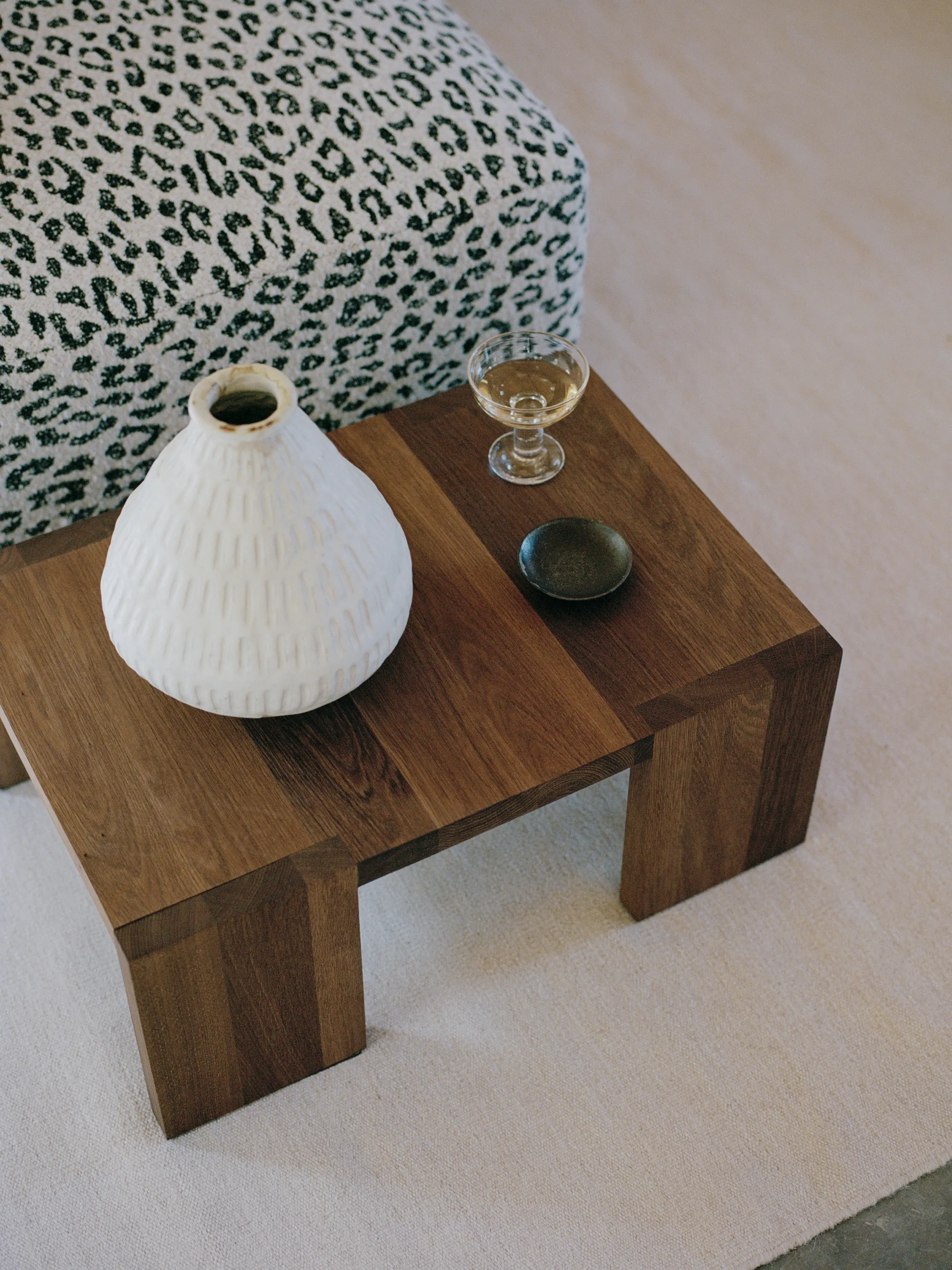 Tennon soffbord, Fumed Oak, 61x43 cm New Works