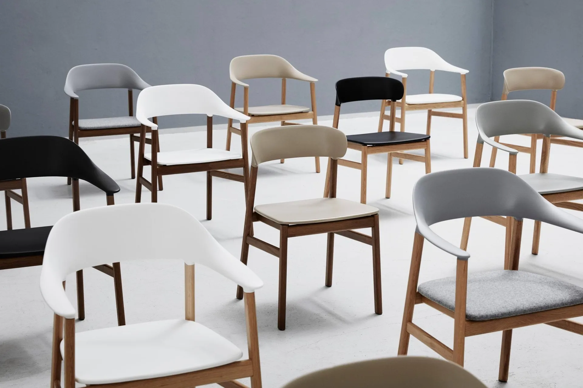 Herit karmstol rökt ek, Sand Normann Copenhagen