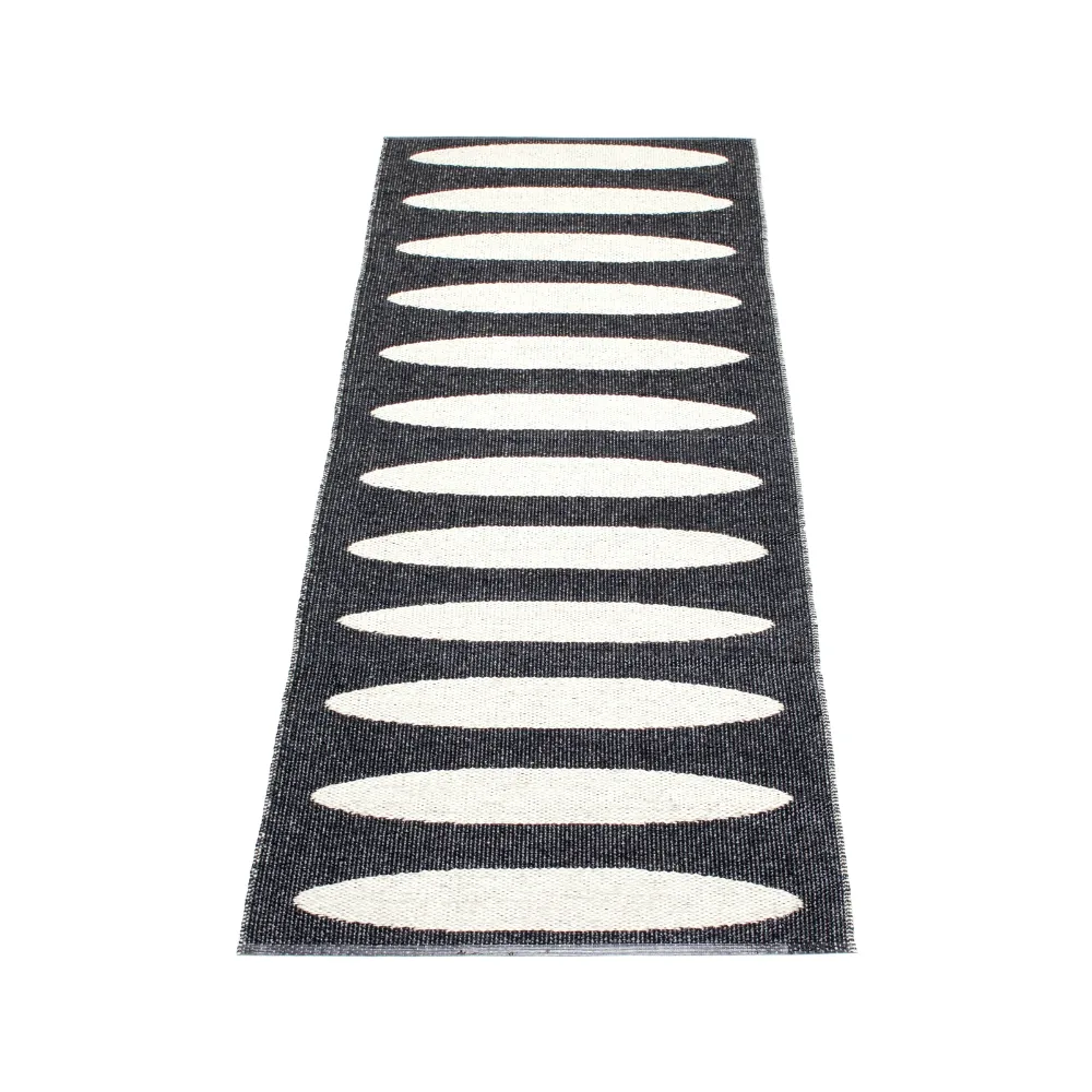 Ella gångmatta black/vanilla, 70x150 cm Pappelina