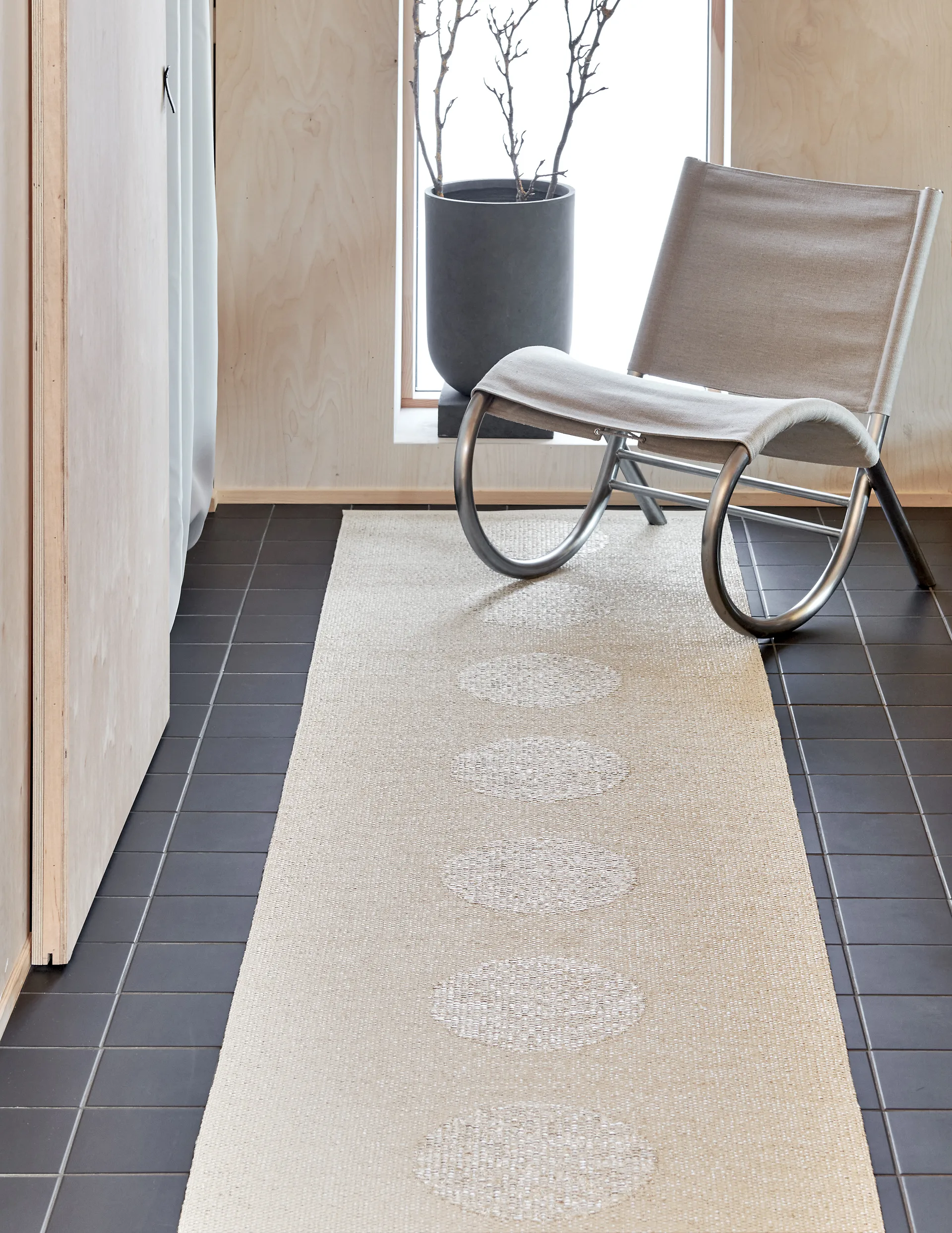 Vera 2.0 plastmatta linen-stone metallic, 70x120 cm Pappelina